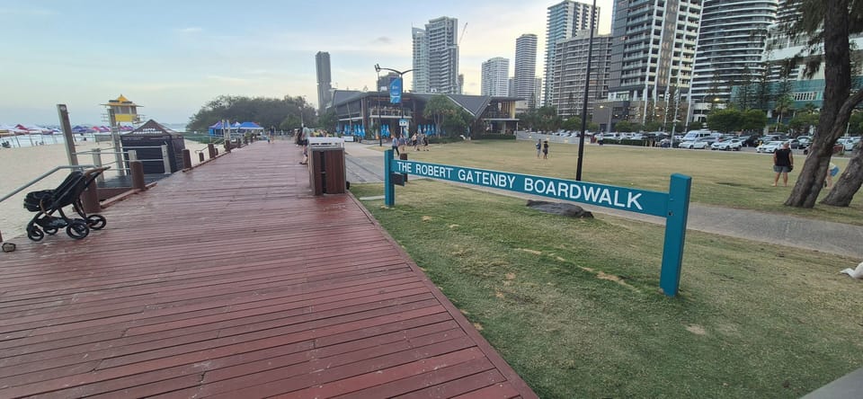 Kurrawa Beach boardwalk