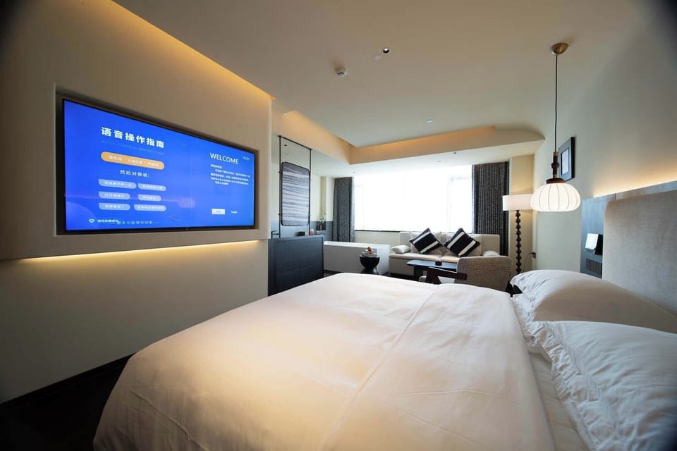 Romantic Double Room, City View | Premium bedding, down comforters, minibar, desk