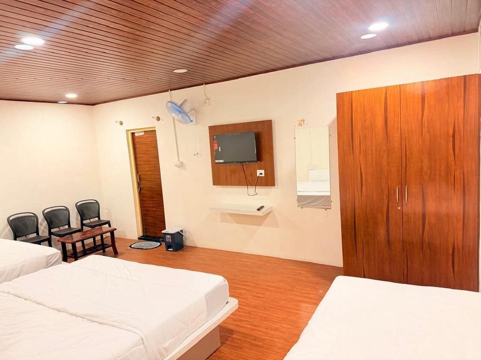 Executive Double or Twin Room, 2 Double Beds | Egyptian cotton sheets, premium bedding, memory foam beds, free WiFi