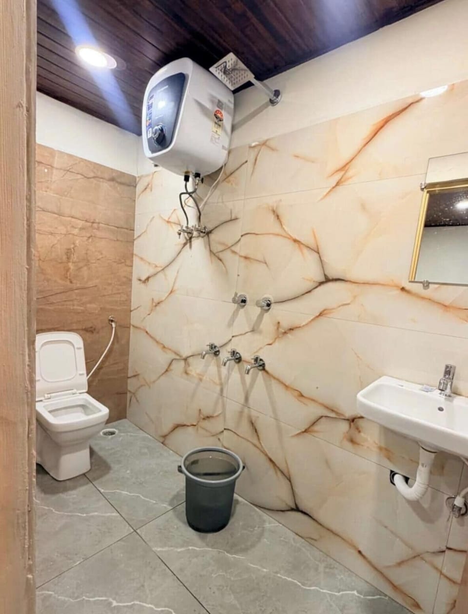 Deluxe Cottage | Bathroom