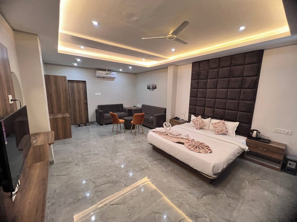 Jacuzzi Suite