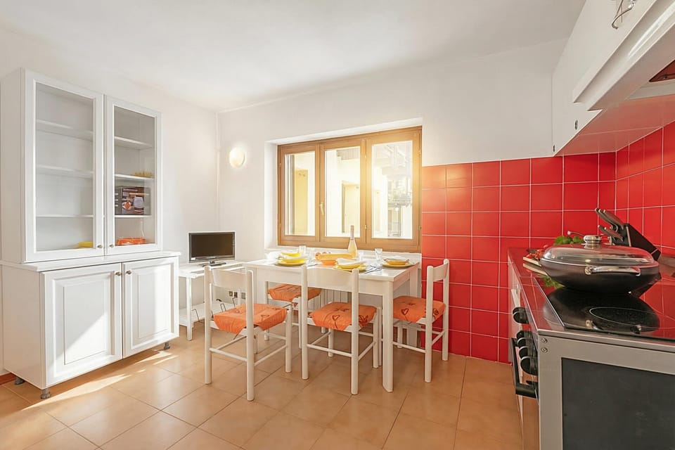 Standard Apartment, 1 Bedroom (La Piazzetta - Flat with Parking for) | Dining room