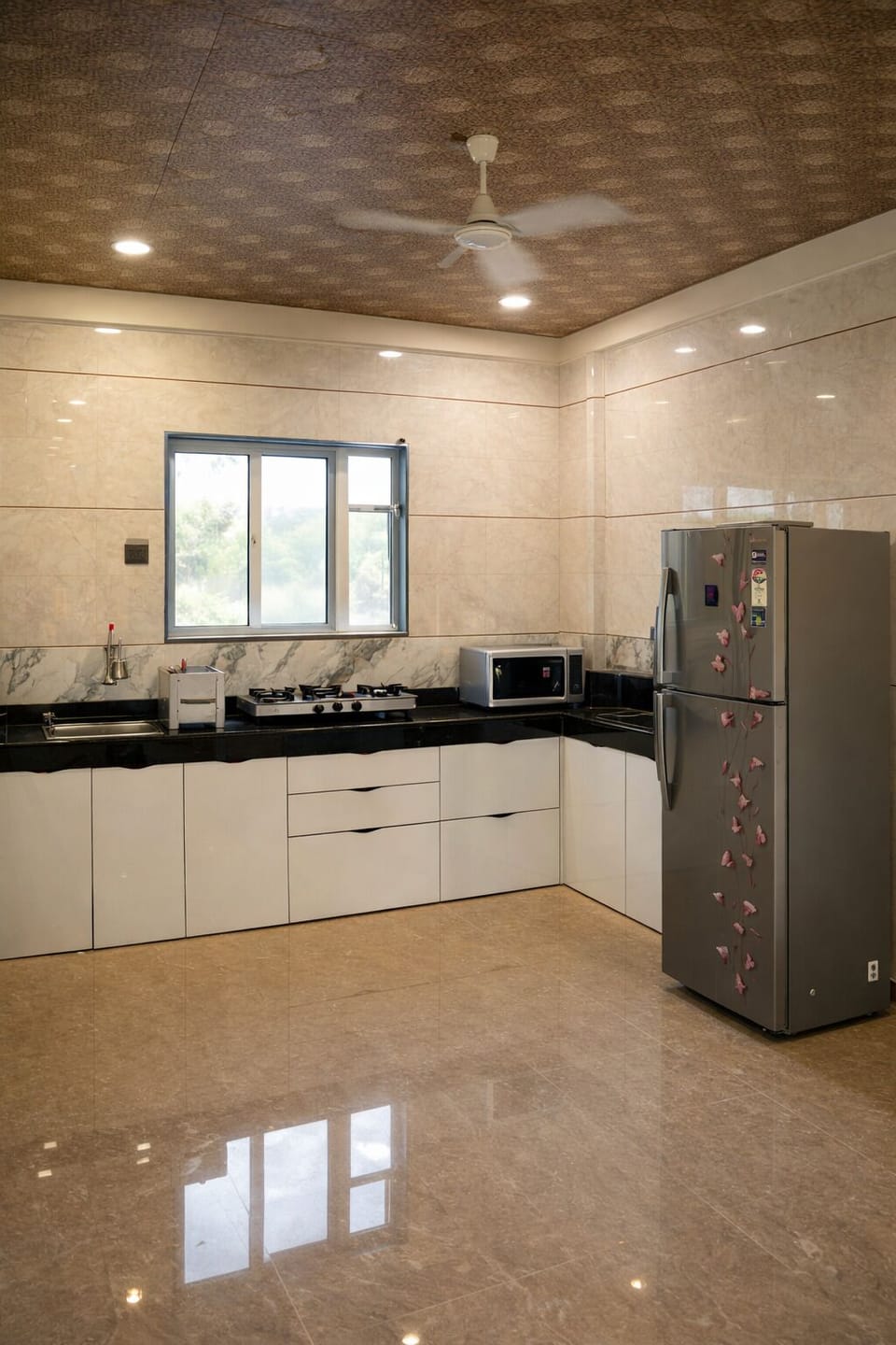 Fully Equppied Kitchen