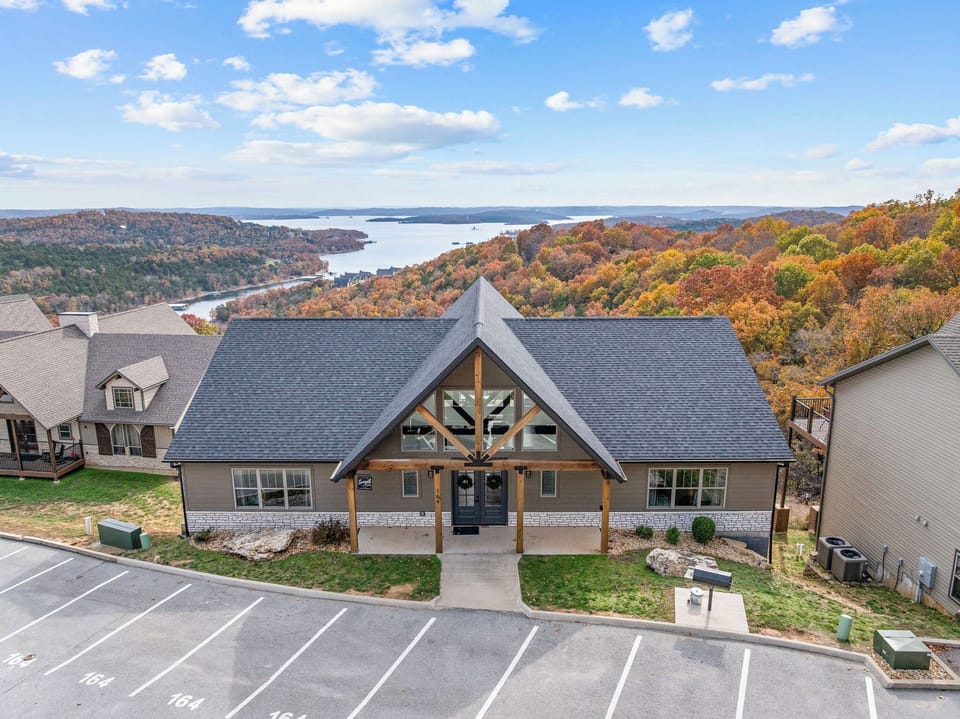 Welcome to Sunset View, some of the best views of Table Rock!