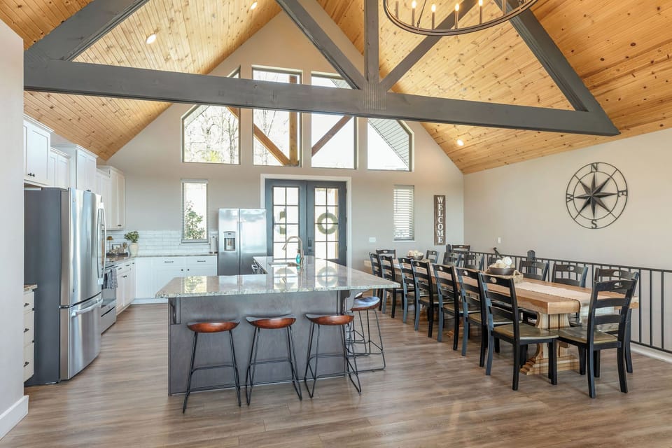 Plenty of seating around the kitchen for the whole family!
