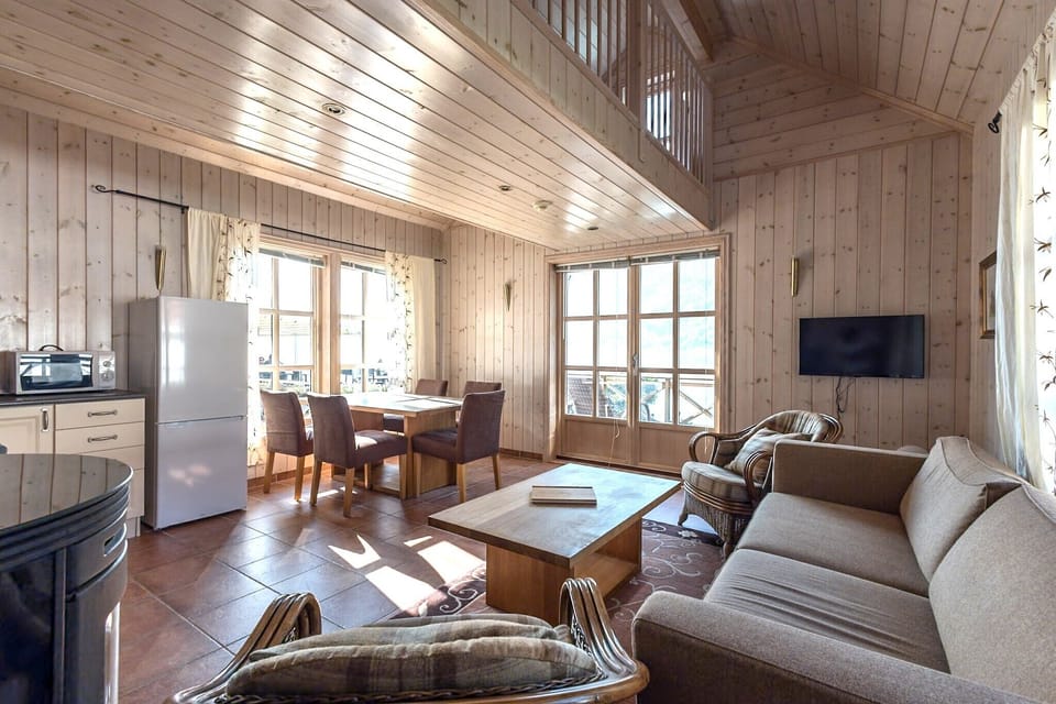 Traditional Bungalow, Balcony, Sea View | Living area