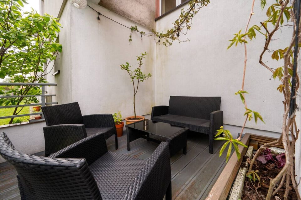 Łódź Business Suite - Terrace, Parking, Workspace | Book Now with RENTUJEMY.COM