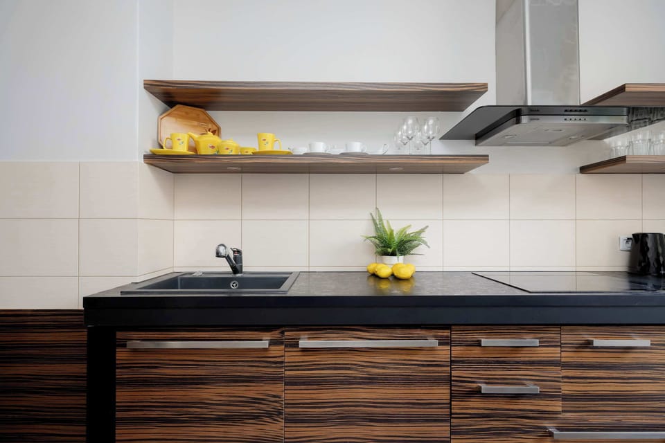 Contemporary kitchen setup – Perfect for preparing meals during your stay.
