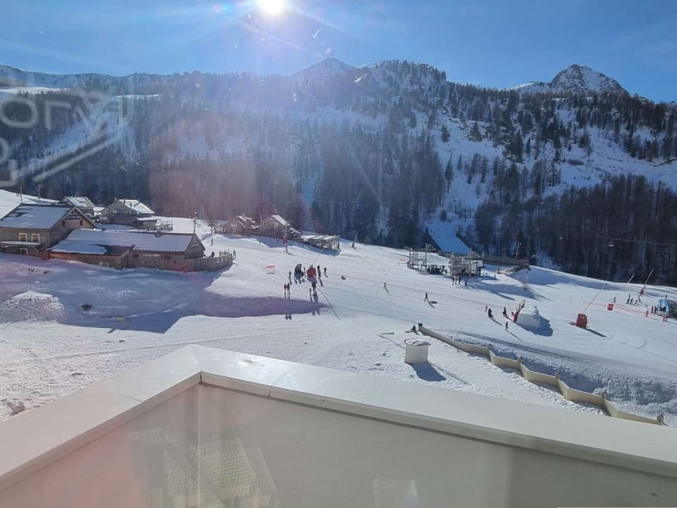 Snow and ski sports