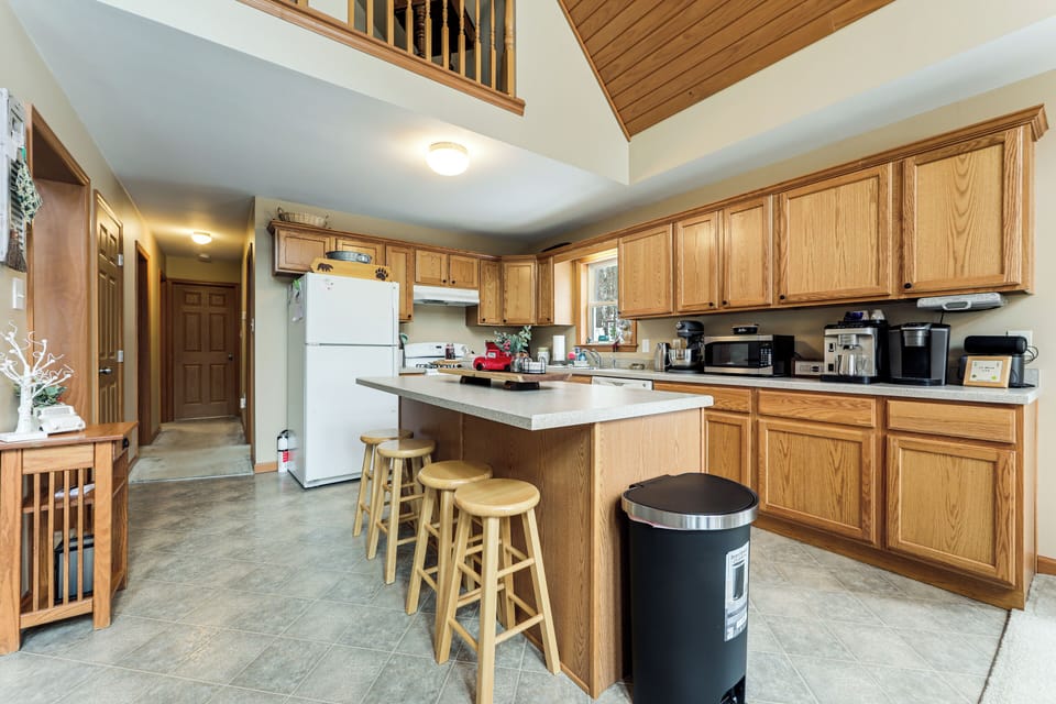 House (3 Bedrooms) | Interior
