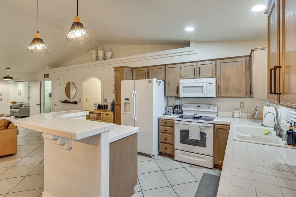 House (3 Bedrooms) | Interior