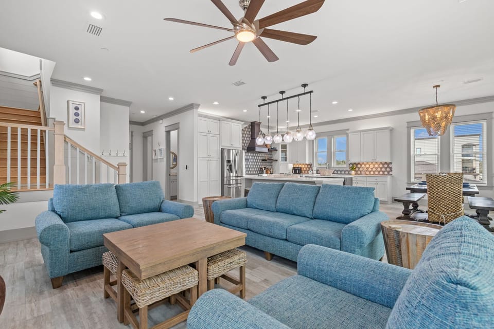 Living Area 2