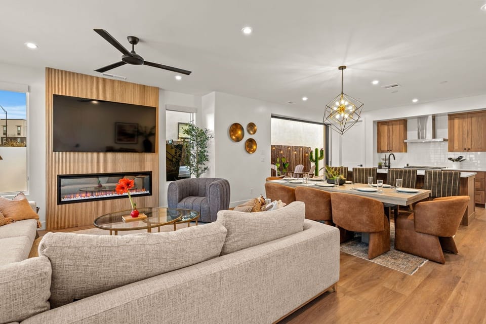 House, 5 Bedrooms | Interior