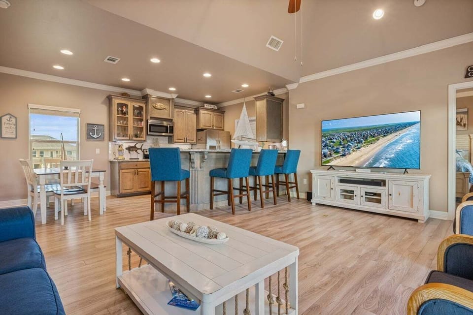 House, 3 Bedrooms | Living area | Smart TV, streaming services