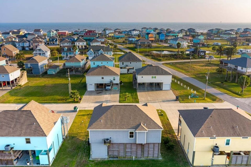 House, 3 Bedrooms | Aerial view