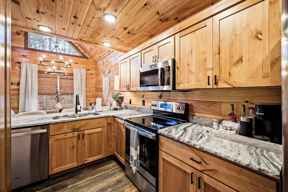 You’ll find everything you need to prep and cook meals in the fully equipped kitchen.
