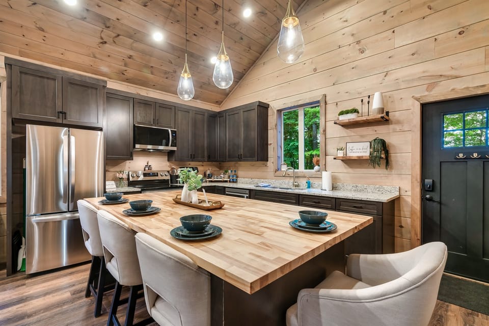 Take a closer glimpse at the stunning beauty of this kitchen space.