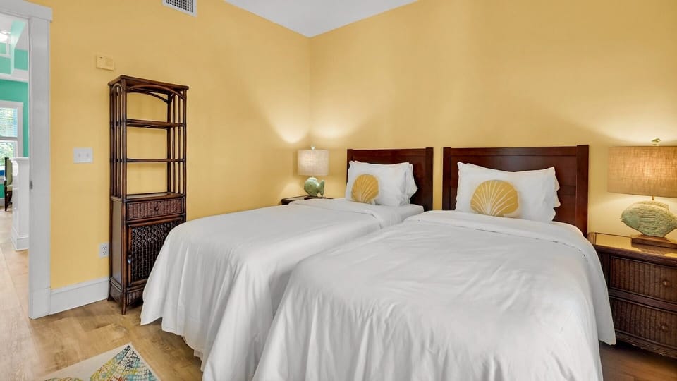 24-606 TRUMAN AVENUE unit 13 second bedroom - 1