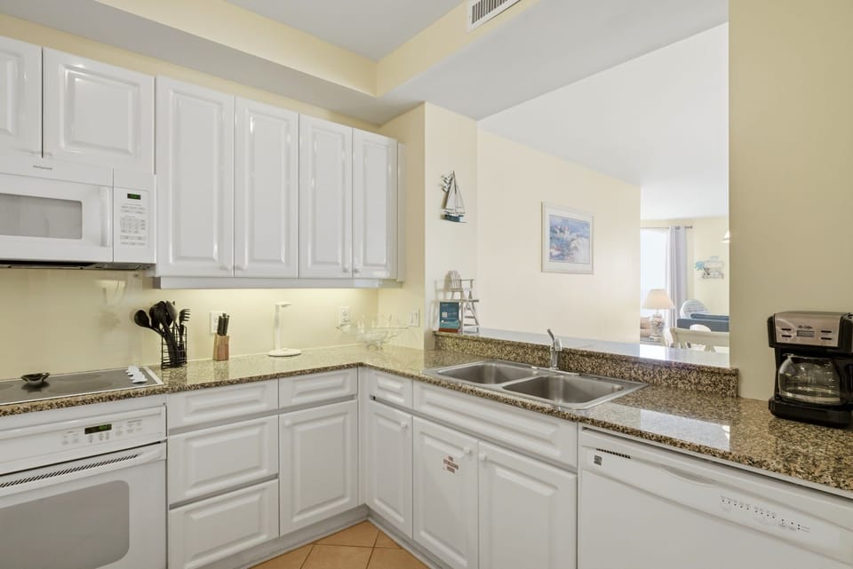 Beach Colony W6B- Kitchen