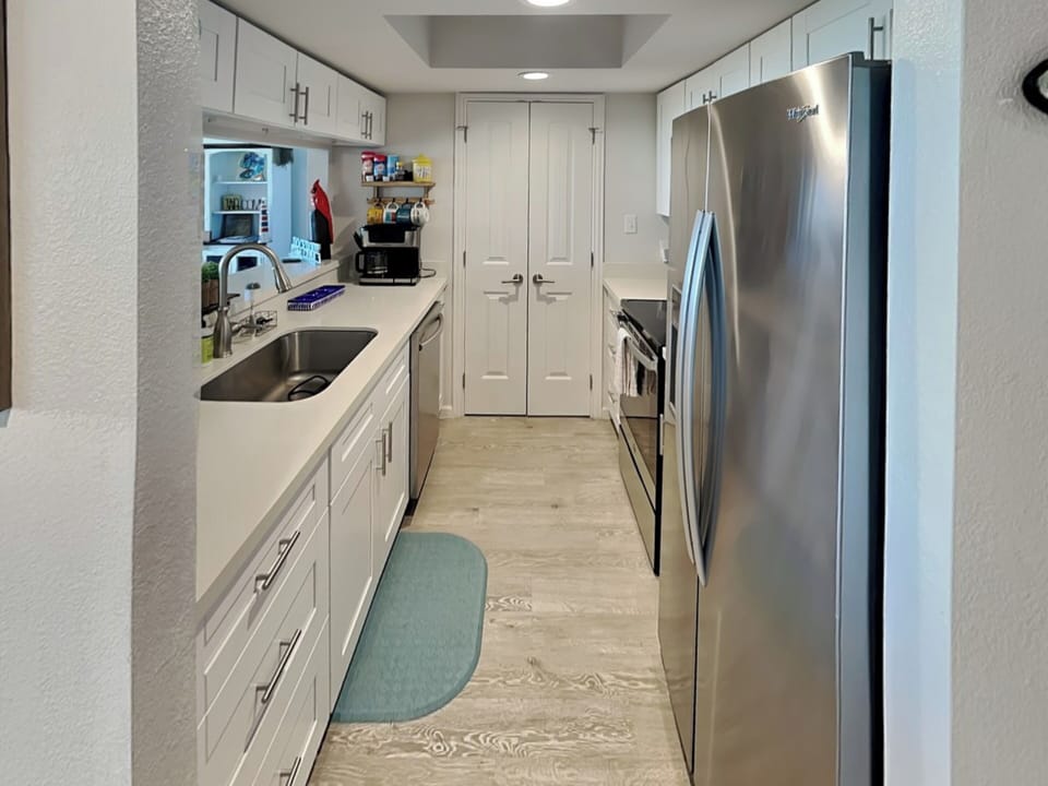 Full Kitchen - Stainless Steel Appliances - First Floor