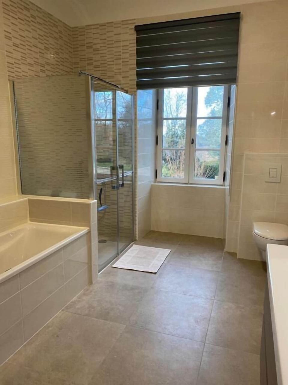 Deluxe Double Room, Mobility Accessible, Garden View | Bathroom | Bathrobes