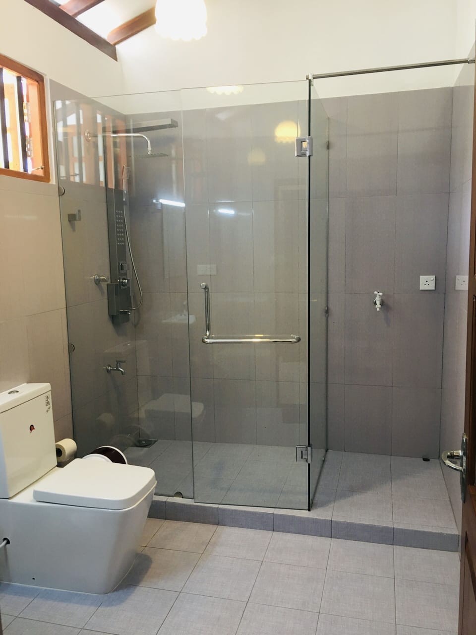 Luxury Double Room, Kitchen, Garden View | Bathroom | Shower, free toiletries, towels