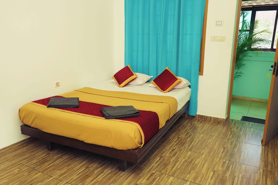 Deluxe Double Room, Balcony | Individually furnished, free WiFi