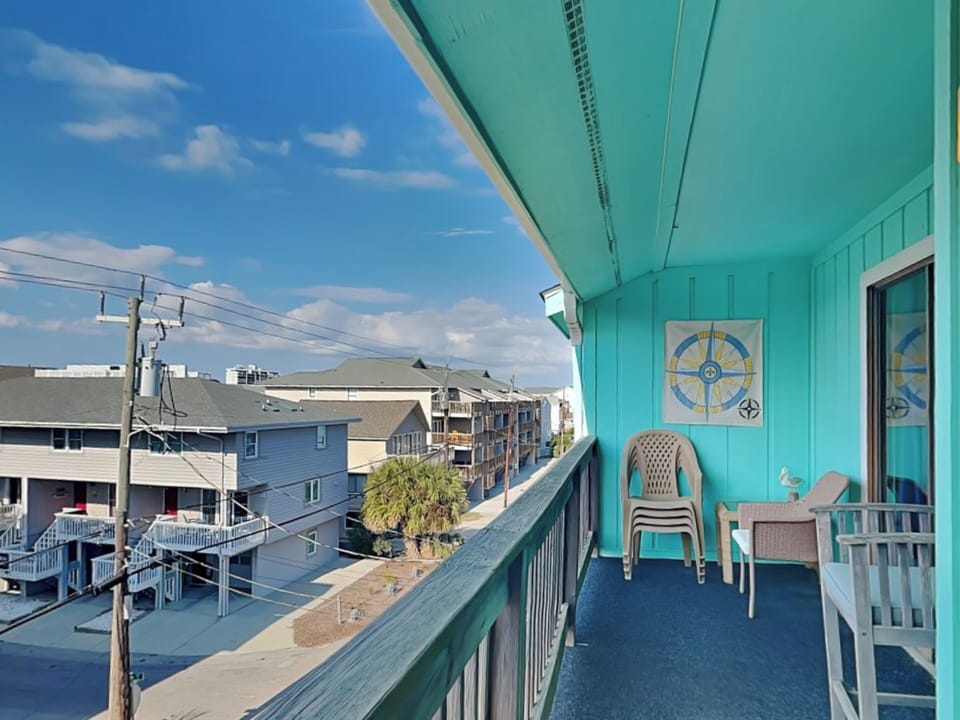 Condo (3 Bedrooms) | Property amenity