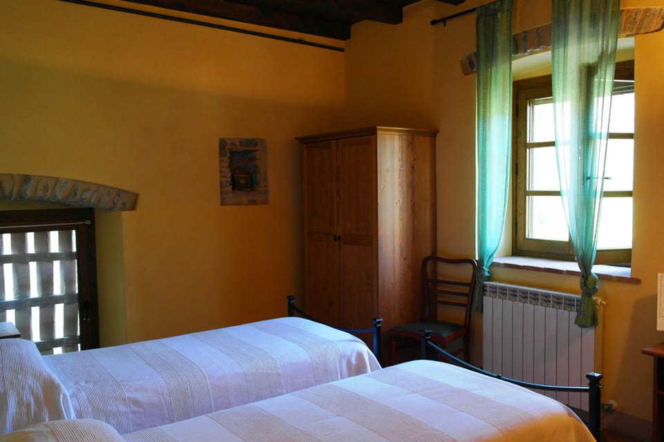Classic Double or Twin Room, Garden View | Free WiFi, bed sheets