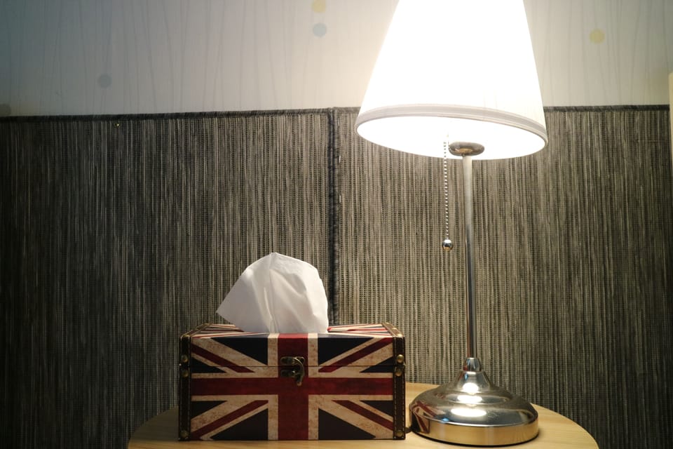 Premium bedding, down comforters, in-room safe, desk