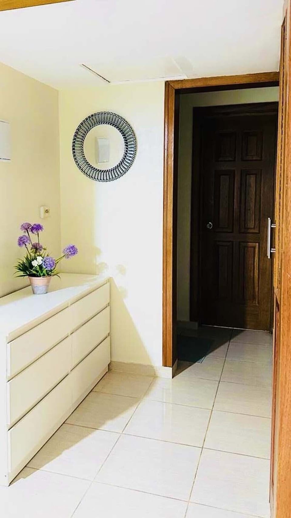 Entry to the guest bedroom