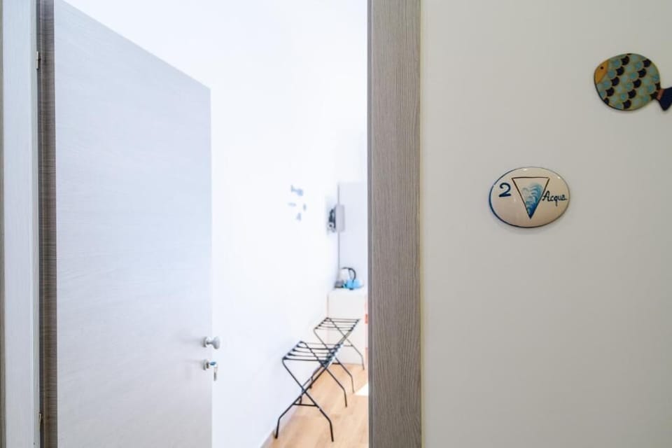 Superior Triple Room, Balcony, Sea View | Interior