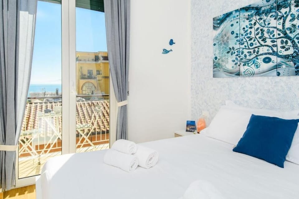 Superior Triple Room, Balcony, Sea View | Free WiFi