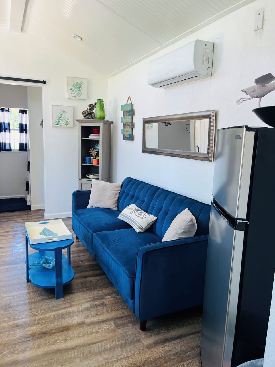 Comfy Living Rm w/ Sleeper Sofa