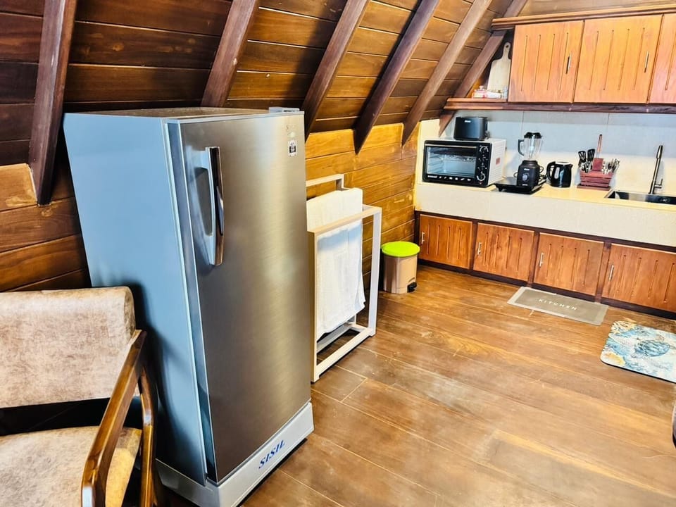 Double Room, Balcony, Sea View | Interior