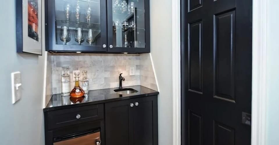 Long-term stays welcome in a kitchen that is thoughtfully stocked with all the essentials.