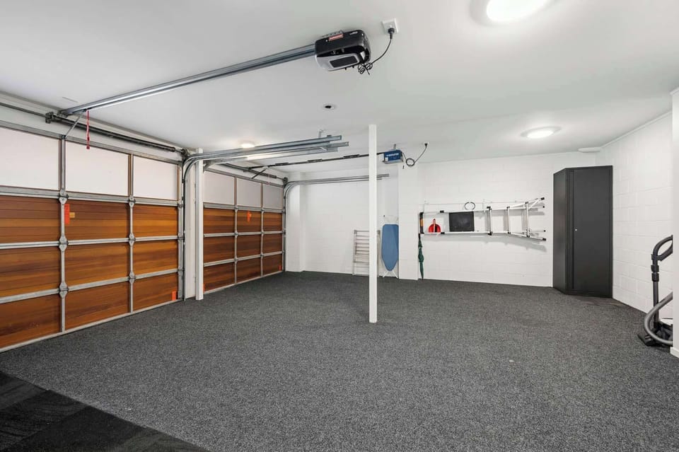 A double garage in the middle of the city! 