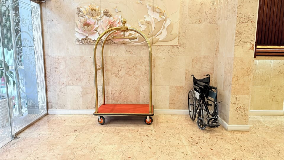 Guest wheelchair
