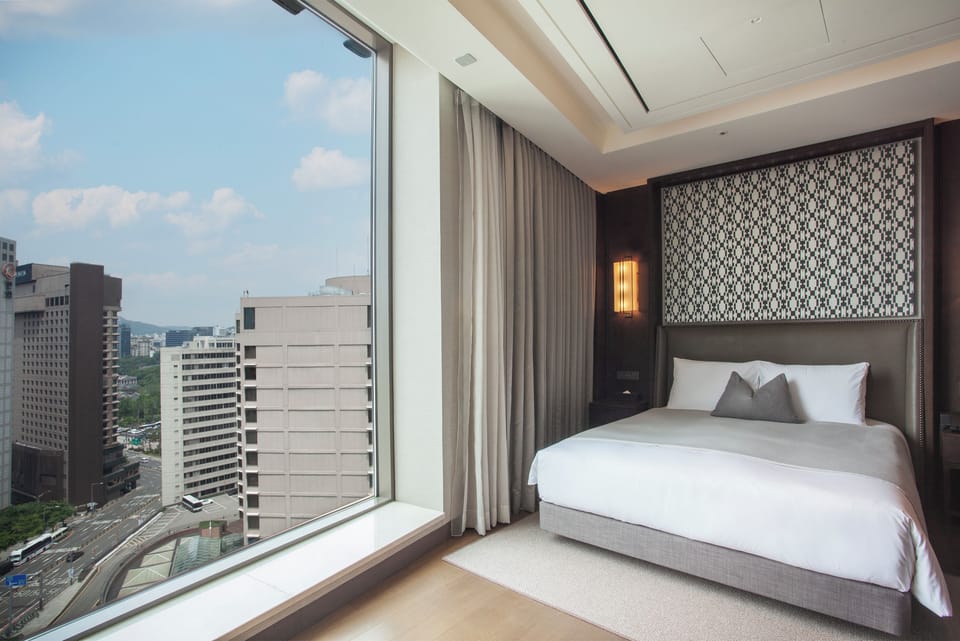 Crown Park Suite with Private Terrace & Hot tub(Highest Floor) | Premium bedding, down comforters, pillowtop beds, in-room safe