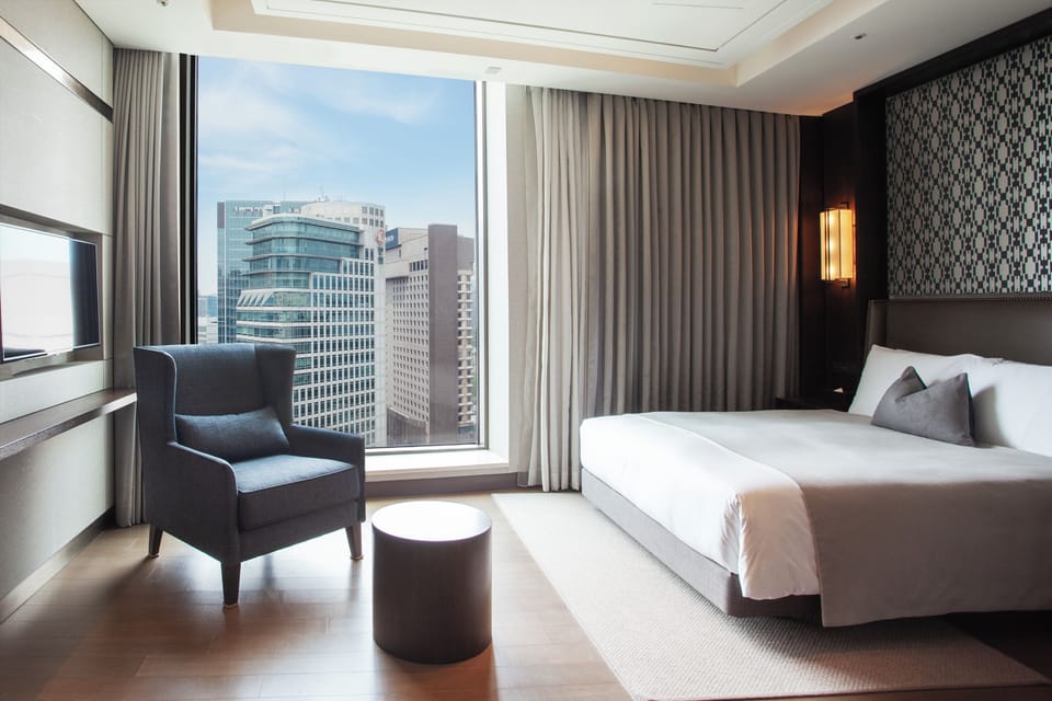 Crown Park Suite with Private Terrace & Hot tub(Highest Floor) | Premium bedding, down comforters, pillowtop beds, in-room safe