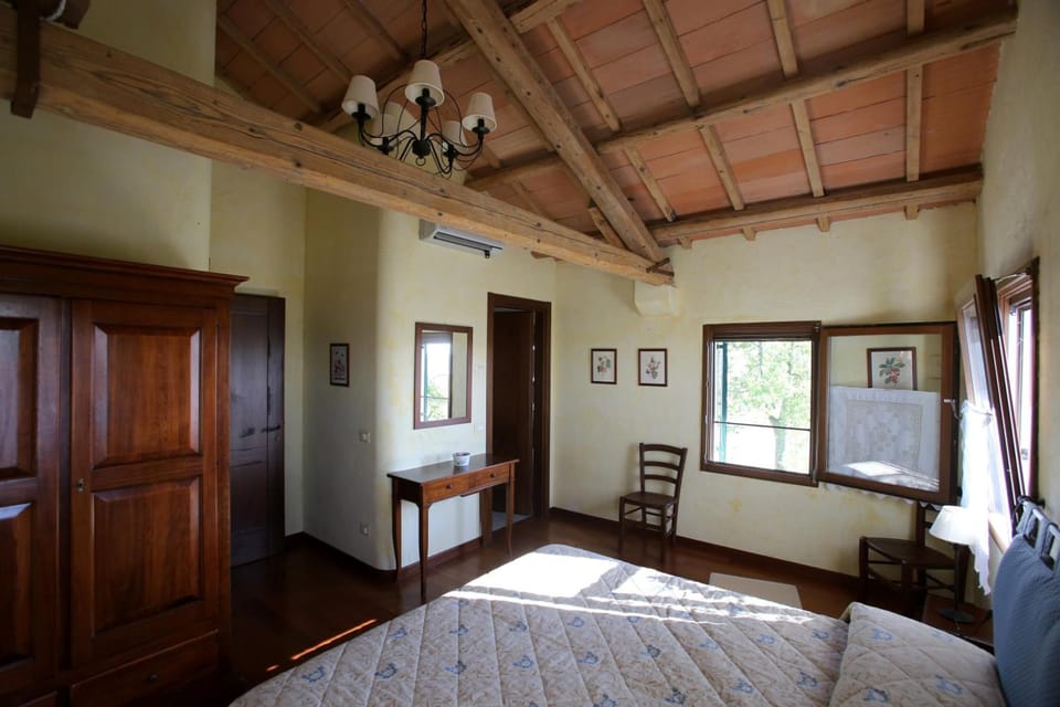 Free WiFi, bed sheets, wheelchair access