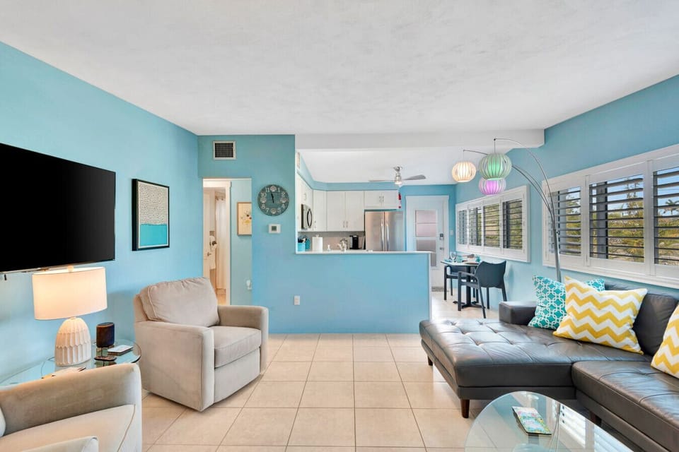 Living Room | Sectional Sofa | TV & Natural Light