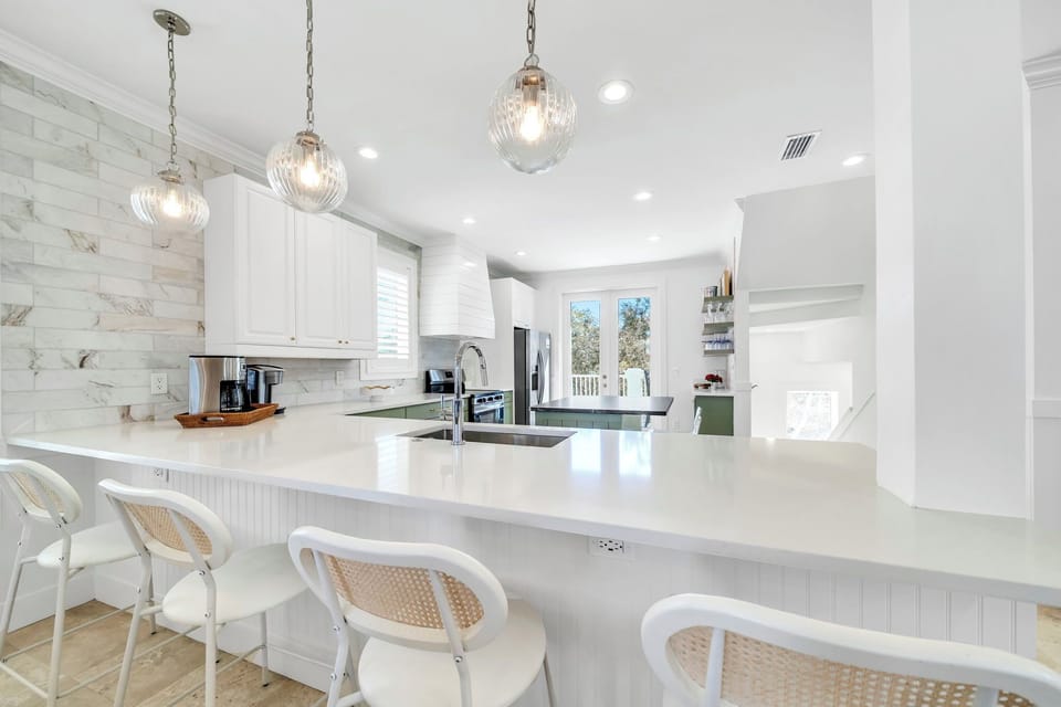 Two Kitchen Islands--Additional Seating for 6 People
