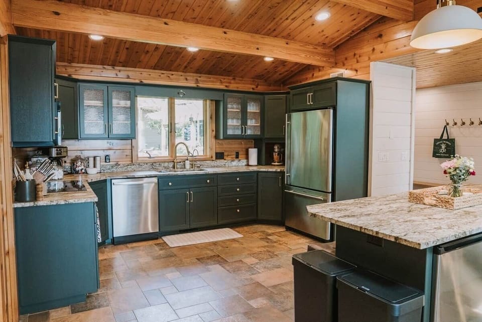 The Main Cabin
Our kitchen is fully stocked and ready for you—help yourself to anything you need! We’ve even included a few baking mixes, perfect for those cozy, rainy-day moments.
We also have:
-mixer
-airfryer
-stockpot
-electric skillet
-blender
