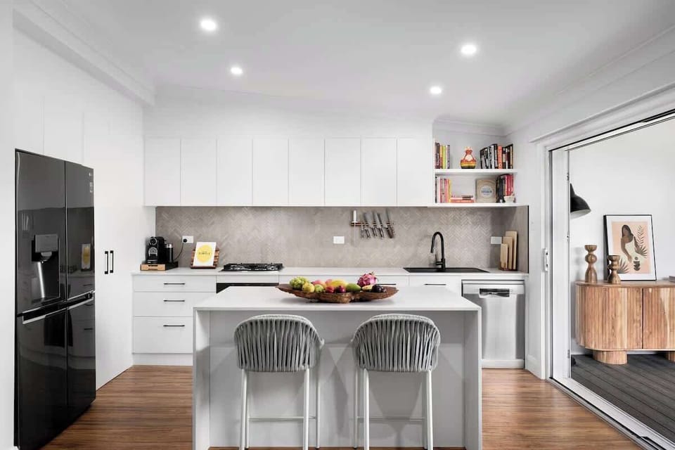 Fully equipped kitchen with everything you need to enjoy food. Nespresso coffee machine, sandwich press, air fryer, nutribullet, Russell Hobbs toaster & kettle, gas stove, electric oven & all the cooking, baking and BBQ utensils. 