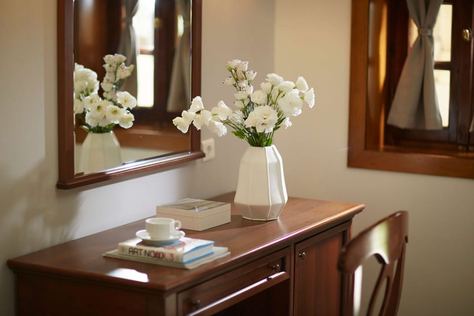 In-room safe, soundproofing, bed sheets