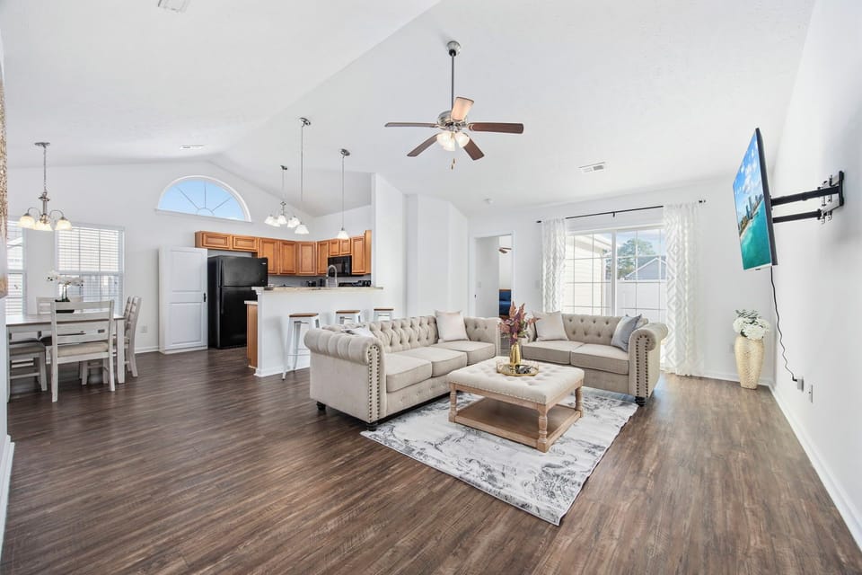 Living room with w comfortable couches