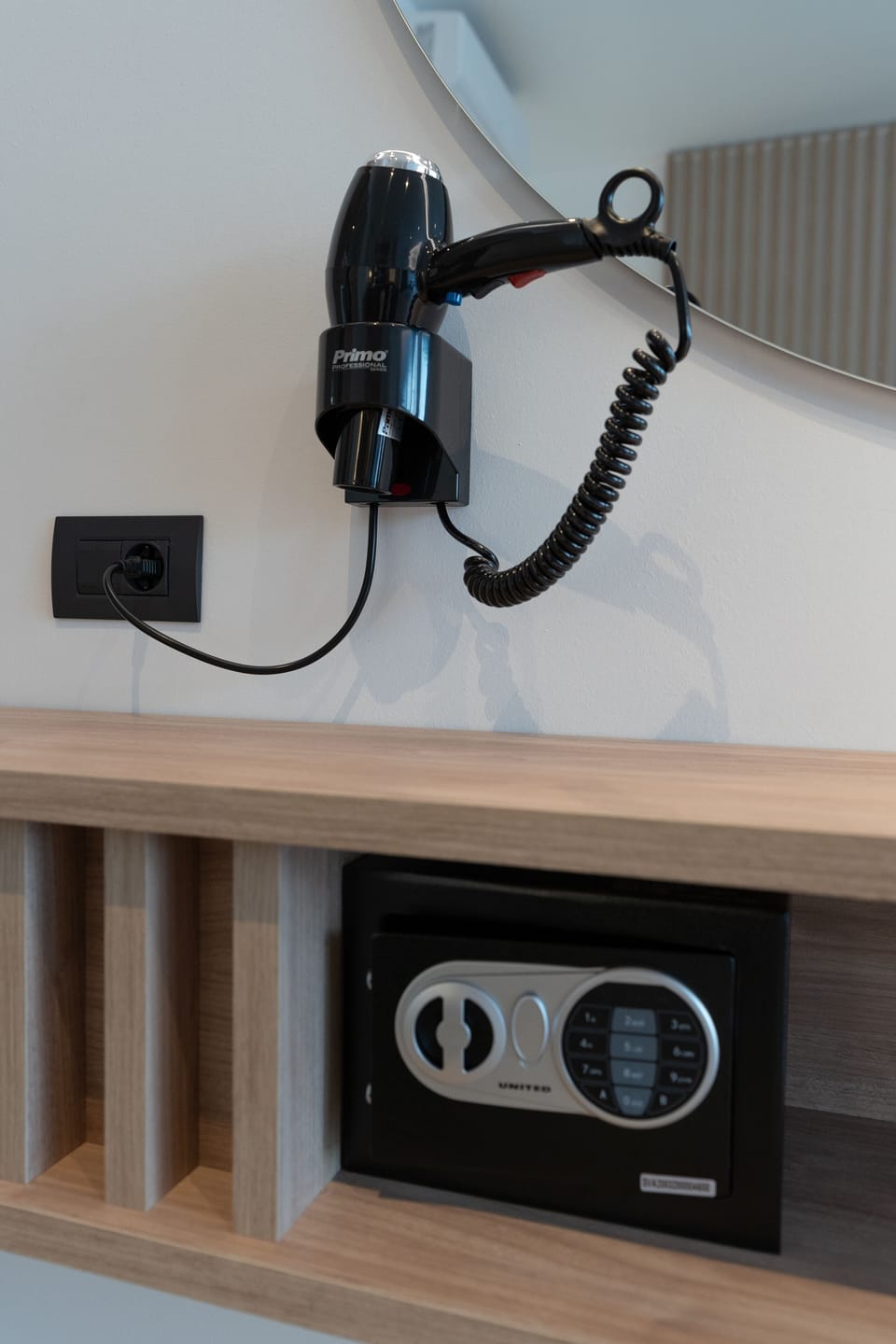 Suite, Private Pool, Pool View | In-room safe, desk, soundproofing, WiFi (free)