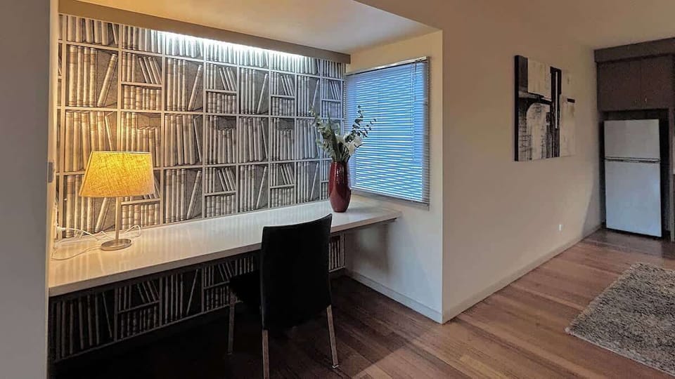 Upstairs living / study nook
