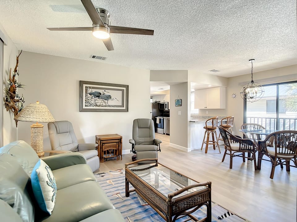 Chillax Island Condo – Beach, Bay & Pool (6380)